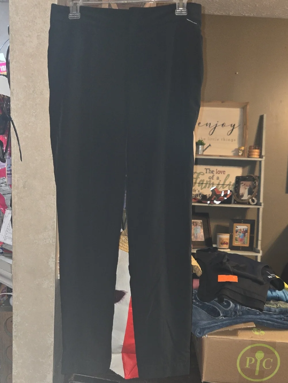 Mondetta Black Ribbed Top with Logo Tag - Picture 2 of 9